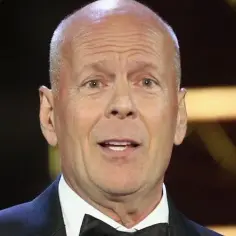 świeże doniesienia o stanie zdrowia Bruce'a Willisa rozchodzą się w sieci po opublikowaniu nowego zdjęcia.