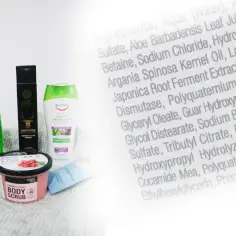 Kosmetyki do pielęgnacji, w tym żel aloesowy i peeling, z widoczną analizą składu na tle.