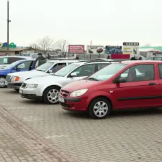 Giełda samochodowa Sandomierz - kiedy się odbywa i co warto wiedzieć