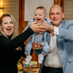 Ile bierze fotograf za chrzciny? Ceny i pakiety, które musisz znać