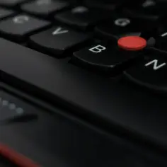 Jak włożyć klawisz do laptopa - proste kroki, które uratują klawiaturę