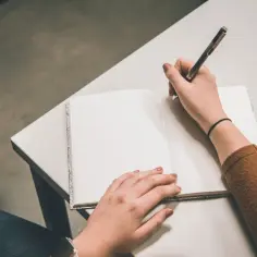 Jak napisać rozpoczęcie rozprawki, które przyciągnie uwagę czytelnika