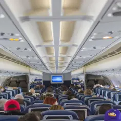 Ile jest miejsc w samolocie Ryanair? Zaskakujące fakty o pojemności
