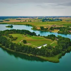 Jezioro Lednickie: tajemnice historii i piękno natury czekają
