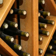 Jak zrobić regał na wino - proste kroki i najlepsze materiały