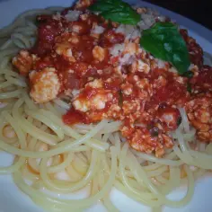Pyszne spaghetti z piersi kurczaka, które zaskoczy Twoje kubki smakowe