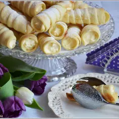 Pyszne rurki z kremem, idealne na deser. Ten dobry przepis na ciasto na rurki sprawi, że każdy będzie zachwycony!