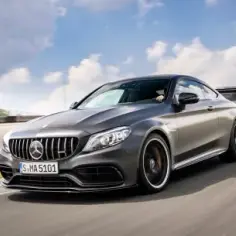Mercedes C AMG 63 - moc, osiągi i porównania modeli, które musisz znać