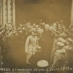 Demokracja wojenna: jak wojna kształtuje władzę i społeczeństwo