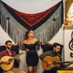 Fado w Lizbonie: gdzie usłyszeć najlepsze portugalskie pieśni