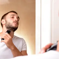 Jak golić szyję bez podrażnień i zyskać gładką skórę