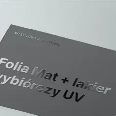 Folia mat druk: Jak matowe foliowanie poprawia jakość druków