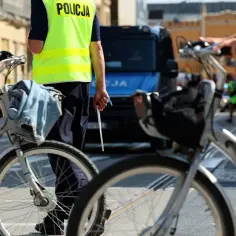 Czy można przejeżdżać rowerem przez pasy? Sprawdź ważne przepisy