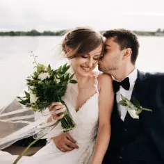 Ile zarabia fotograf na weselu? Zaskakujące stawki i czynniki wpływające na dochody