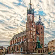 Jak wygląda kościół mariacki? Odkryj jego niezwykłe detale i historię