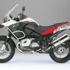 BMW R 1200 – poznaj najlepsze modele i ich niezwykłe osiągi