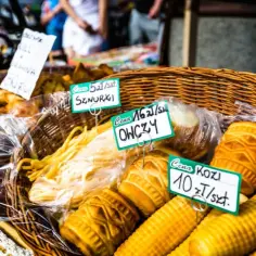 Prawdziwy oscypek kiedy jest dostępny? Sezon i najlepsze miejsca na zakupy