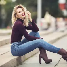 Jak dobrać jeansy do sylwetki, aby podkreślić atuty ciała