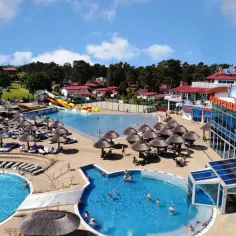 Panorama Morska Aquapark z basenami i zjeżdżalniami. Sprawdź cennik i zaplanuj wakacje!