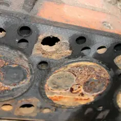 Ile kosztuje remont silnika? Odkryj ukryte koszty naprawy