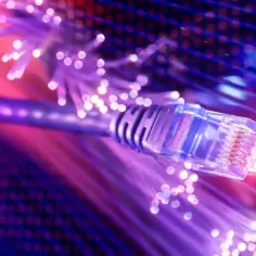 Jaki światłowód wybrać, aby nie przepłacać i mieć szybki internet?