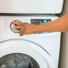 Jak zresetować pralkę Whirlpool: 6 skutecznych kroków naprawy w domu