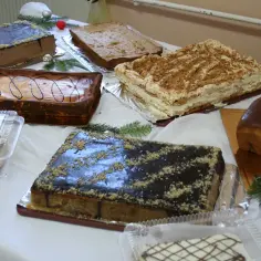Najlepsze ciasta na kiermasz szkolny: 5 sprawdzonych przepisów
