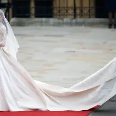 Gdzie kupić suknię ślubną Kate Middleton? Najlepsze opcje i ceny