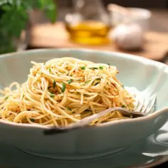 Spaghetti z chili: Odkryj wyjątkowy smak i proste przepisy
