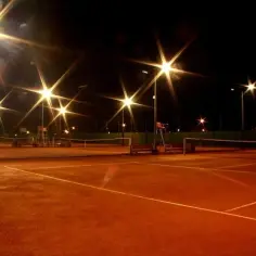 Czy tenis jest trudny? Odkryj wyzwania dla początkujących graczy