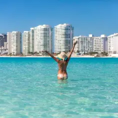 Ile trwa lot do Cancun? Poznaj czas lotu z Polski i przesiadki