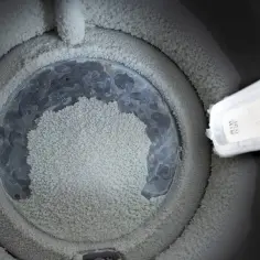 Osad drożdżowy na dnie fermentora. Jak usunąć osad drożdżowy z dna butelki piwa domowego? Zobacz, jak wygląda osad.
