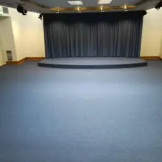 Jak usunąć plamy z wykładziny dywanowej - skuteczne metody i porady