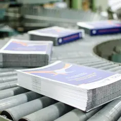 Jak powstaje książka w drukarni – poznaj wszystkie etapy produkcji