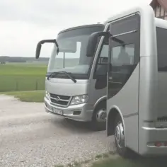 Jakie prawo jazdy potrzebne do busa 20 osobowego - uniknij problemów