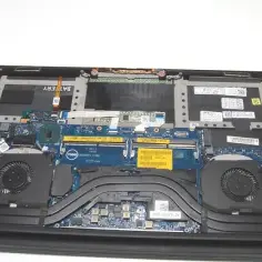 Naprawy: Jak wymienić baterię w laptopie Dell 5520? - Krok po kroku 