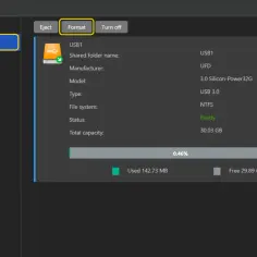 Dysk USB1 ma system plików NTFS. Można go sformatować, wybierając między exFAT czy NTFS.