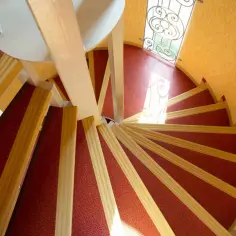 Spiralne schody krok po kroku: prosty sposób na efektowną realizację