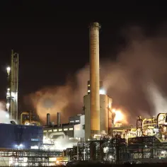 Jak działa elektrownia węglowa i jej wpływ na środowisko