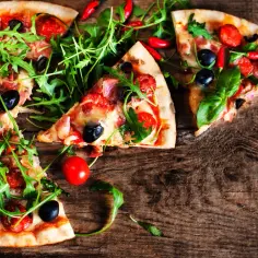 Jak odgrzać pizzę w piekarniku, aby była chrupiąca i smaczna