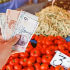 Jaką walutę do Turcji na wakacje wybrać, by nie przepłacać?