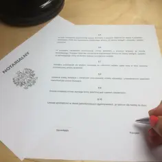Wzór umowy przedwstępnej z zadatkiem na zakup działki: 5 kluczowych elementów