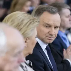 Ile zarabia prezydent Polski? Zaskakujące fakty o pensji!