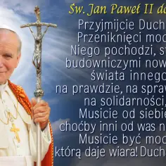 Św. Jan Paweł II zachęca młodzież do przyjęcia Ducha Świętego, by stać się budowniczymi nowego świata. Jego słowa przypominają o sile wiary i modlitwie, która działa natychmiast.
