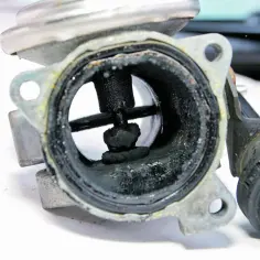 Objawy uszkodzonego zaworu EGR w Opel Insignia 2.0 CDTI, które musisz znać