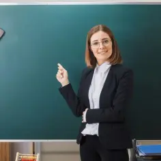 Czy po biotechnologii można uczyć w szkole? Sprawdź wymagania nauczyciela