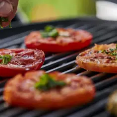 Najlepsze przepisy na warzywa na grillu, które zachwycą Twoich gości
