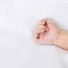 Czy dziecko że strupami po ospie może iść do przedszkola bez obaw?