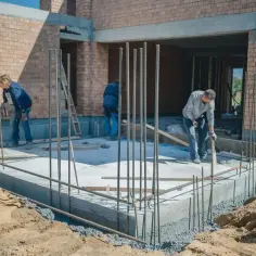 Jaki beton na ławy fundamentowe, aby uniknąć problemów z fundamentami?