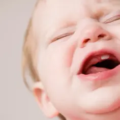 Jak podać mleko przy ząbkowaniu: 8 skutecznych metod karmienia